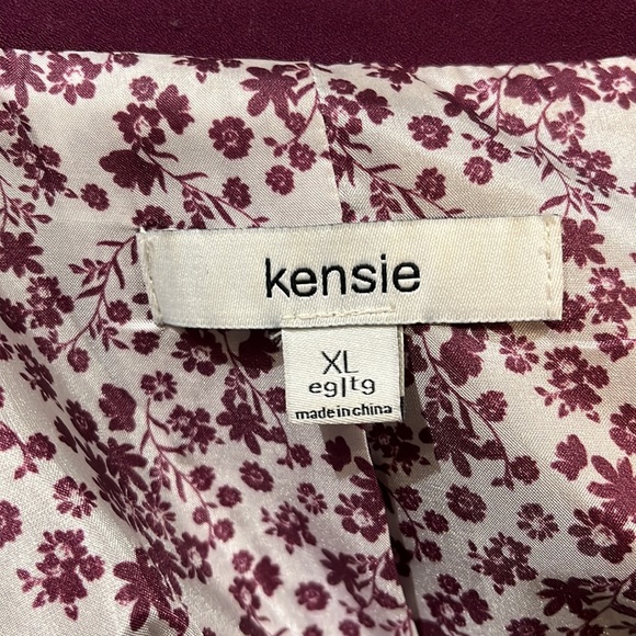 Women’s Raspberry Blazer - Picture 4 of 4